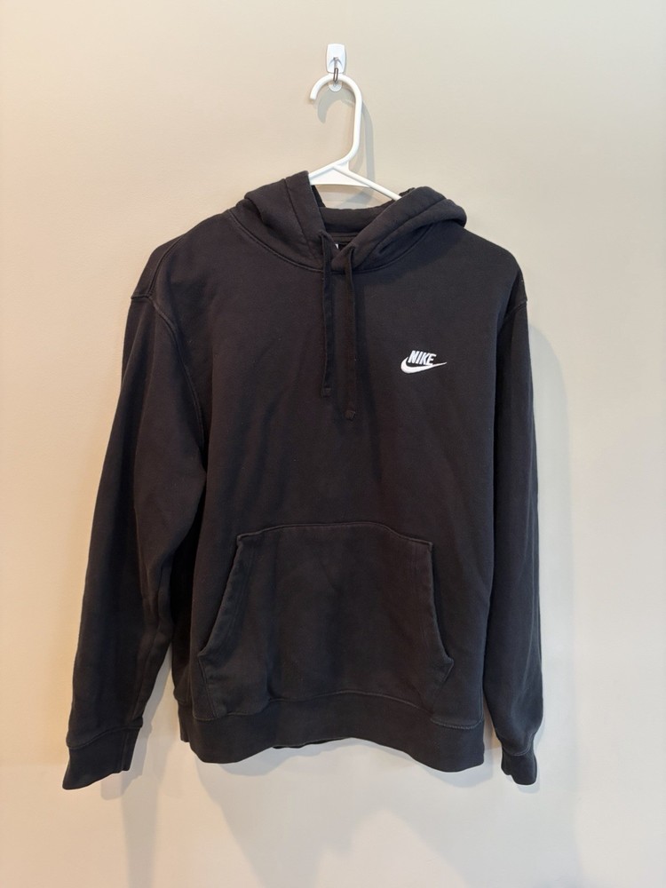 Nike Sportswear Club Men’s Pullover Hoodie – Black