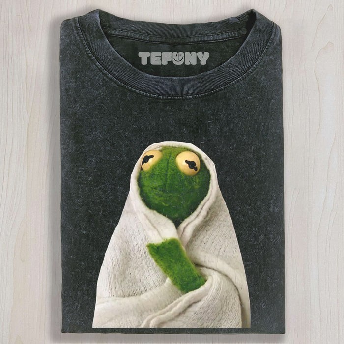 COZY BLANKET FROG MEME VINTAGE UNISEX TEE