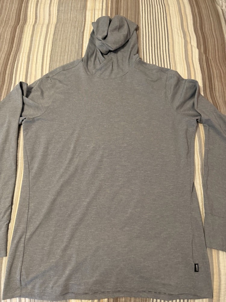 Sahara Shade Regular-Fit Hoodie – Men’s Size Medium
