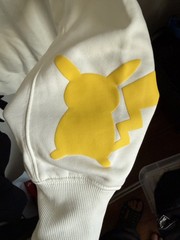 Target Pokemon Pikachu Gotta Catch ‘Em All Cream Adult Hooded Sweatshirt L large