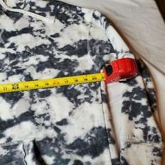 Hollister Sweatshirt Hoodie White Black Cloud Mens Small 21×25 WINTER CAMO LOOK