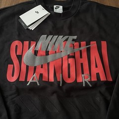 Nike Air Shanghai Oversized Crewneck Sweatshirt Men’s M Black HJ0305-010 China
