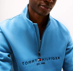 Tommy Hilfiger Men’s Regular Fit Embroidered Tommy Logo Quarter-Zip Sweatshirt