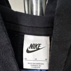 Nike Men’s Black Pullover Hoodie Drawstring Hood Front Pocket Logo Size M