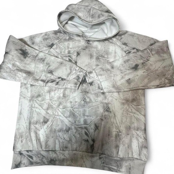 NWOT Men’s Medium Pullover Camo Hoodie