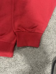 Blank red Hoddie 100% Cotton Can Be Used For A Clothing Brand.
