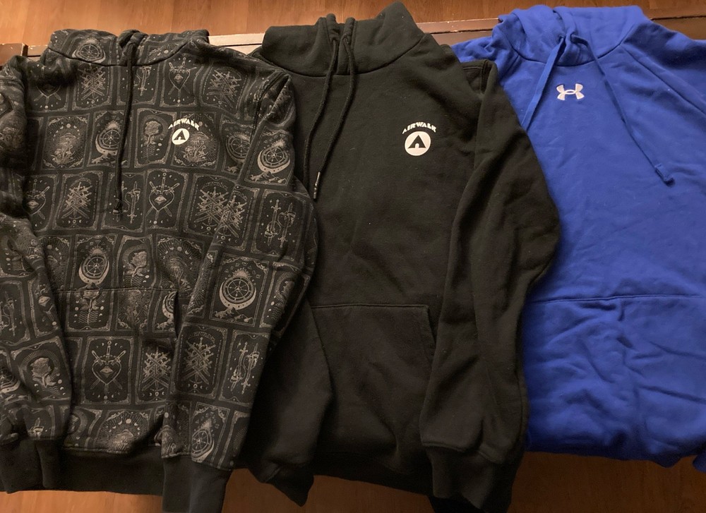 Men’s/Teens Medium Hoodie Lot Of 3. Airwalk Under Armour Graphics Solid