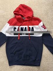 Canada 1867 Colorblock Hoodie Red White Blue Maple Leaf Sleeve Size Small