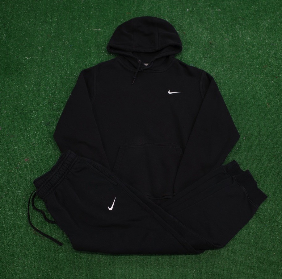 Nike Sportswear Swoosh Black Sweatsuit Hoodie & Joggers Set Size Large