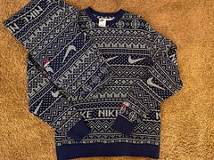 Nike Sweatshirt & Joggers Set