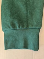 adidas Men’s Essentials Fleece Sweatshirt Collegiate Green Size Small IJ8893 NWT