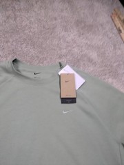 Nike Yoga Dri-Fit Sweatshirt Mens M Medium Mint Green Crew Neck Pullover NWT $75