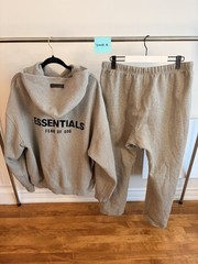 Essentials Fear of God FW22 Dark Oatmeal Hoodie (L) and Sweatpants (M)