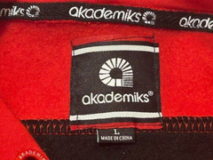 AKADEMIKS Men’s Red/Black Fleece Lined Hoodie Zipped Pockets NWT – Size L