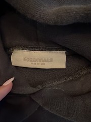 Essentials 1977 Size S