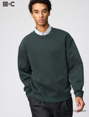 Uniqlo : C Oversized Sweatshirt Dark Green Size XXS
