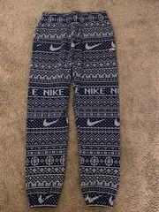 Nike Sweatshirt & Joggers Set