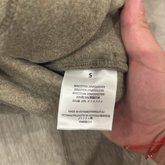 Essentials dark oatmeal hoodie size small Brand New 100% Authentic