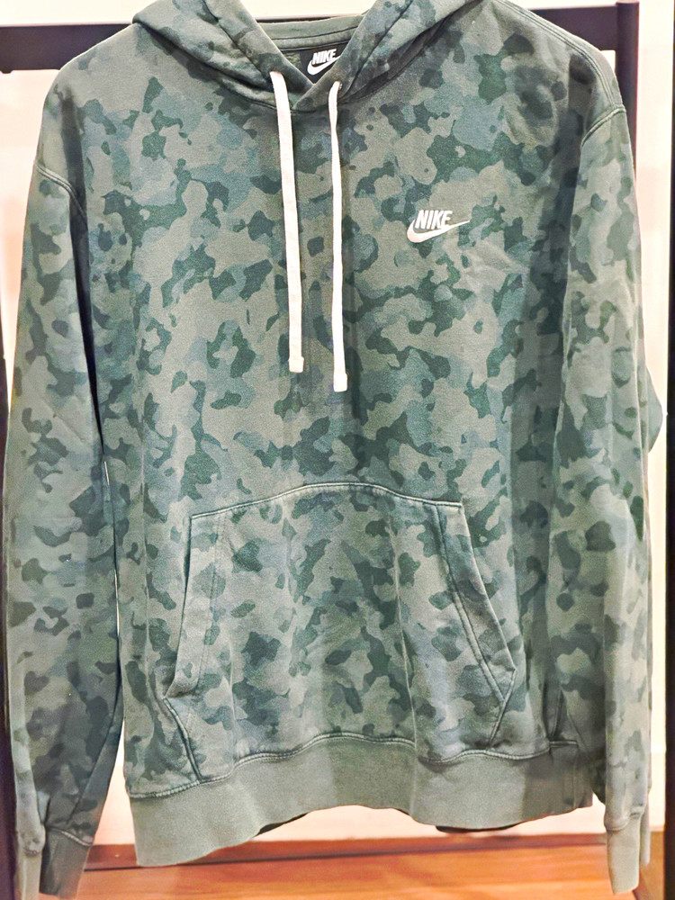 Nike Men’s Green Camo Pullover Hoodie Fleece w/ Pockets Drawstring Size L