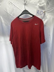 Nike Dri-FIT Red T-Shirt Men’s Athletic Short Sleeve Crew Neck RO