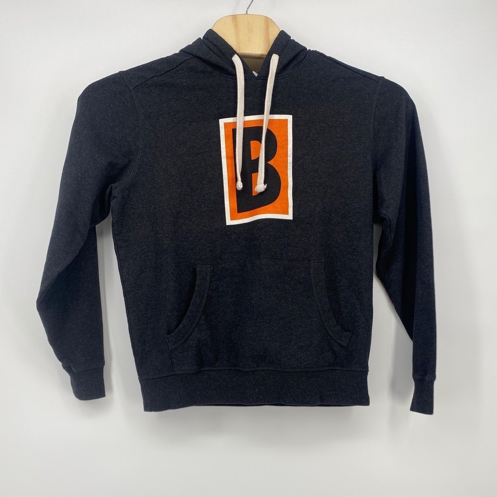 District Re-Fleece Hoodie Medium Charcoal Gray Graphic B Sweatshirt Excellent