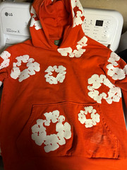 DENIM TEARS Men’s Orange Pullover Hoodie S Cotton Wreath Graphic Pocket ADG