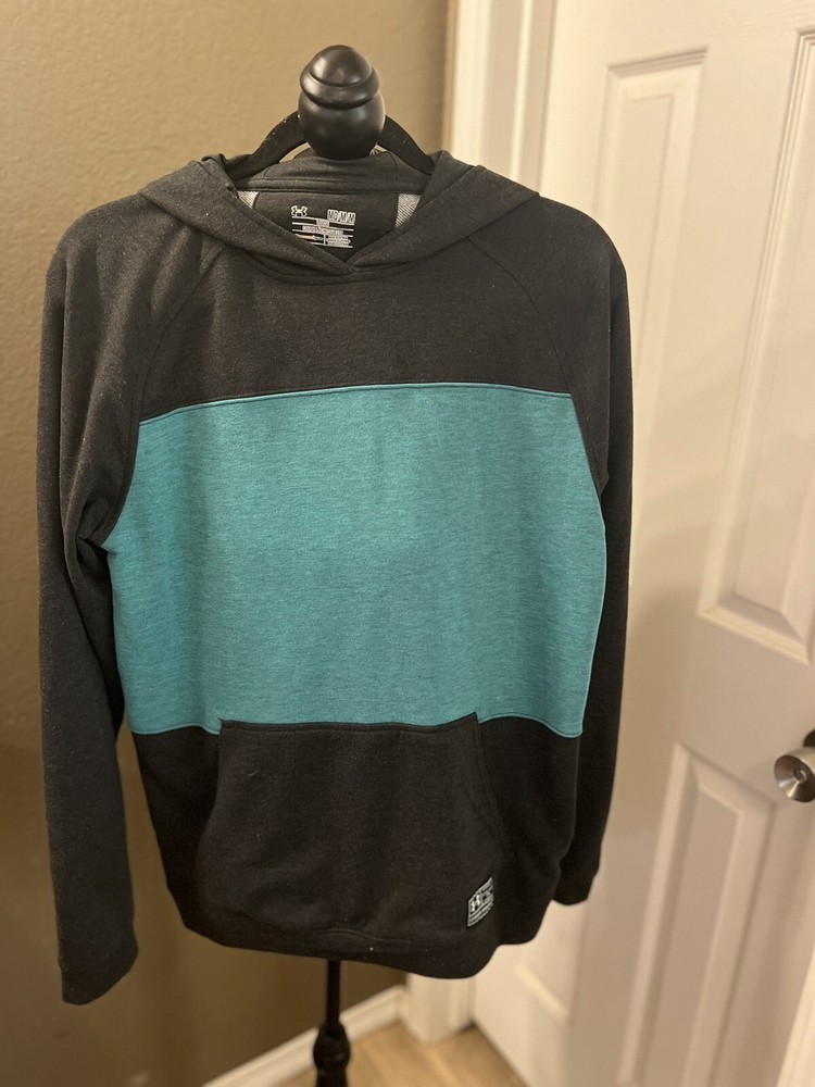 Under Armour All Season Gear Hoodie Loose Fit Medium