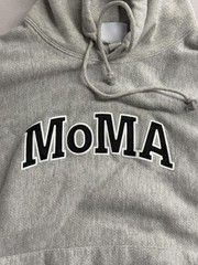 Museum of Modern Art Merch – MOMA NYC Hoodie Champion – S