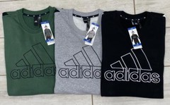 NWT Adidas Men’s Future Icons Embroidered Badge Crew Neck Sweatshirt Size M,L,XL