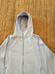 nike tech fleece hoodie medium men