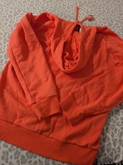 New With Tag Men’s Medium Coral/Orange Drawstring Pocketed Under Armour Hoodie
