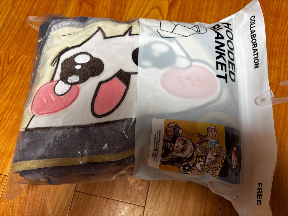 Trickcal Re:Vive x SPAO Collab Speaki Hooded Blanket