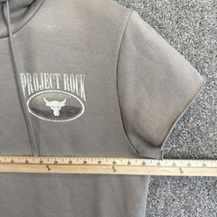 Under Armour Project Rock Mens Small Beige Hoodie Short Sleeve Back Logo