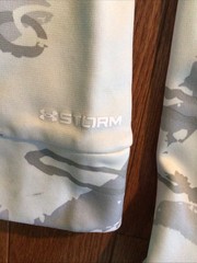 Under Armour Men’s White Gray Camo Storm Hoodie Size Large Spell Out