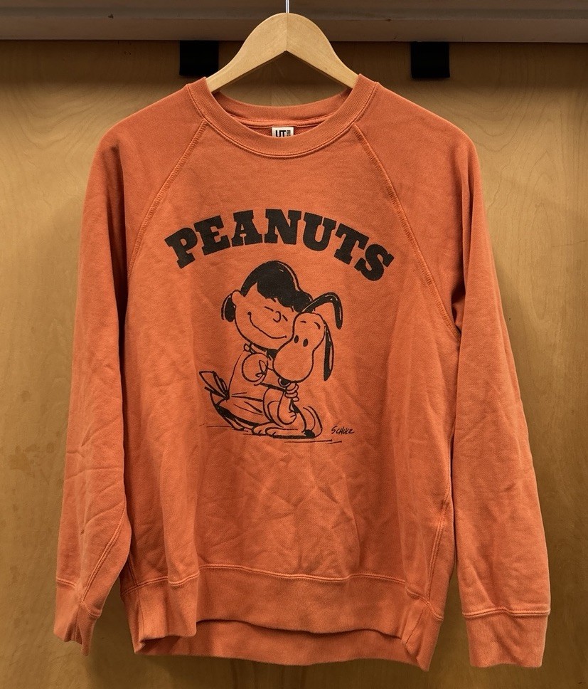 PEANUTS Lucy Snoopy Size Small UNIQLO Sweatshirt Happiness is a Warm Puppy