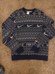 Nike Sweatshirt & Joggers Set