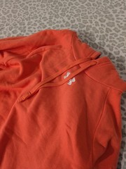 New With Tag Men’s Medium Coral/Orange Drawstring Pocketed Under Armour Hoodie