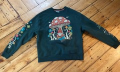 Earthbound Trading Sweat Shirt Mushroom Gnome Music Hippie Garden Fairy Flower S