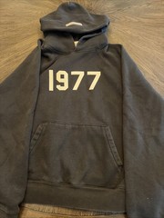 Essentials 1977 Size S