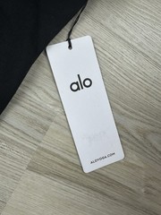 Alo Yoga Accolade Pullover Hoodie Black Sweatshirt Size: Medium