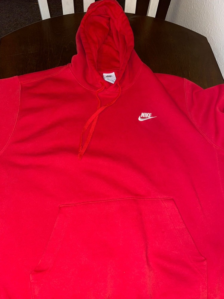 Nike Hoodie Sportswear Club Pullover Long Sleeve – Red, Size M