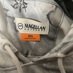 Magellan Outdoors Realtree Hoodie Mens 2XL White Gray Snow Camo Pullover Hunting