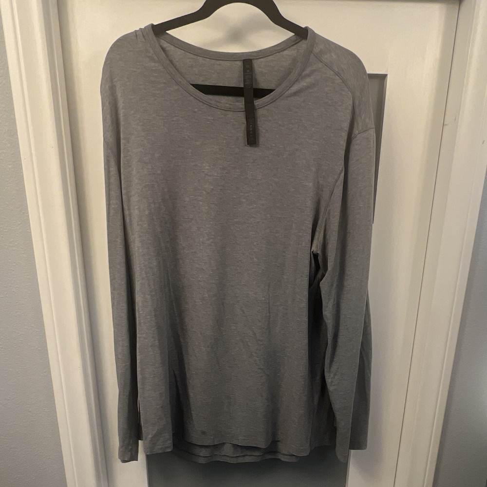 lululemon Men’s XXL Gray Long Sleeve Crew Neck T-Shirt Lightweight Relaxed