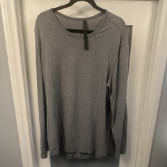 lululemon Men’s XXL Gray Long Sleeve Crew Neck T-Shirt Lightweight Relaxed