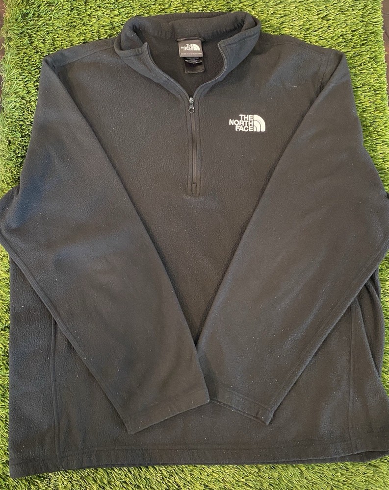 The North Face Men’s Black Fleece 1/4 Zip Mock Neck Pullover Sweatshirt L
