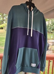 NEW Under Armour Men’s Large Hoodie Sweatshirt Green/Blue Colorway NWOT