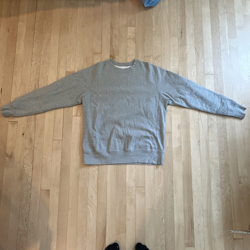 House Of Blanks gray crewneck sweatshirt (medium)