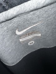 Nike Men’s M Medium Black Hoodie Red Pullover *USA SELLER FREE SHIPPING* Used