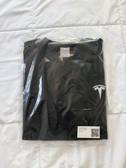 OFFICIAL Black Tesla Men’s Sweatshirt Logo Crewneck Size M Unisex Brand New