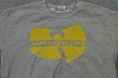 Gildan Wu-Tang Sweatshirt Mens S Gray Crewneck Fleece Pullover Logo
